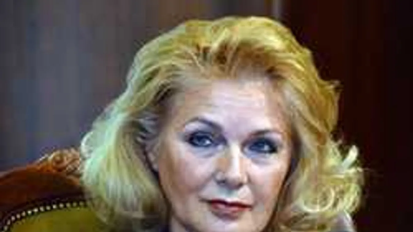 Gólyahír, nagymama lesz Darvasi Ilona