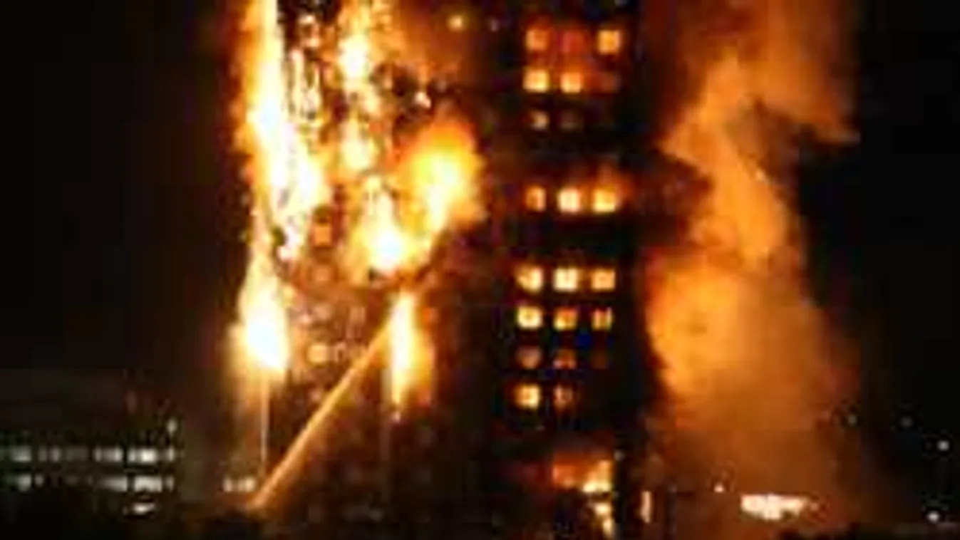 Most jelentették: menekítik az embereket, lángokban áll egy panelház