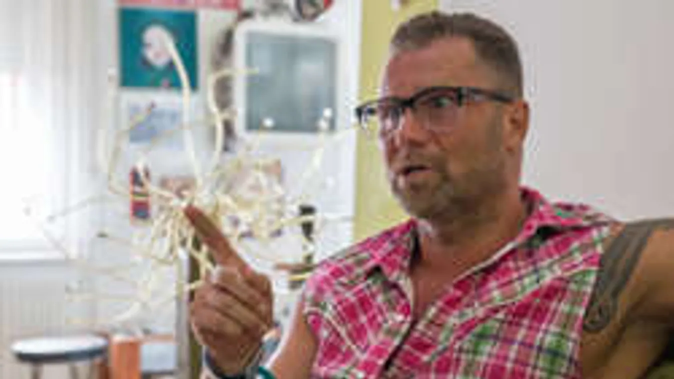 Felébresztettük Herczeg Zoltánt, hátha kifecsegi a titkait! - videó