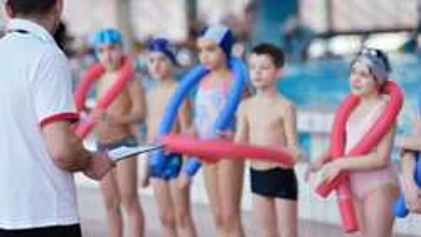 Úszóbotrány: Másodszor került elő az edző aktfotója