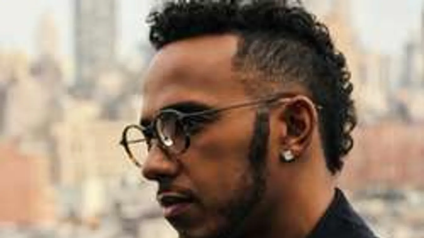 Lewis Hamilton exbarátnői villantásokkal zárták a hetet