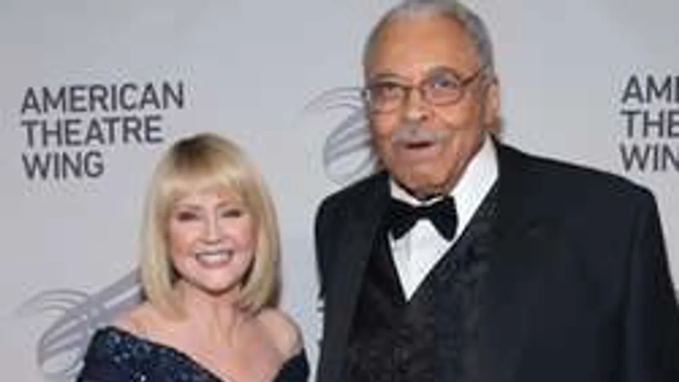 Most jelentette be a család: legyőzte a rák a népszerű színésznőt