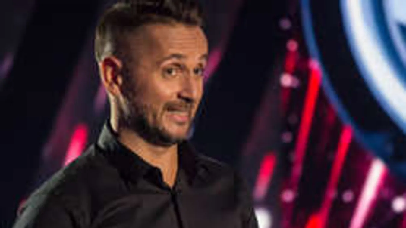 Elképesztő cuki fotón kuporog Majka nagyfia