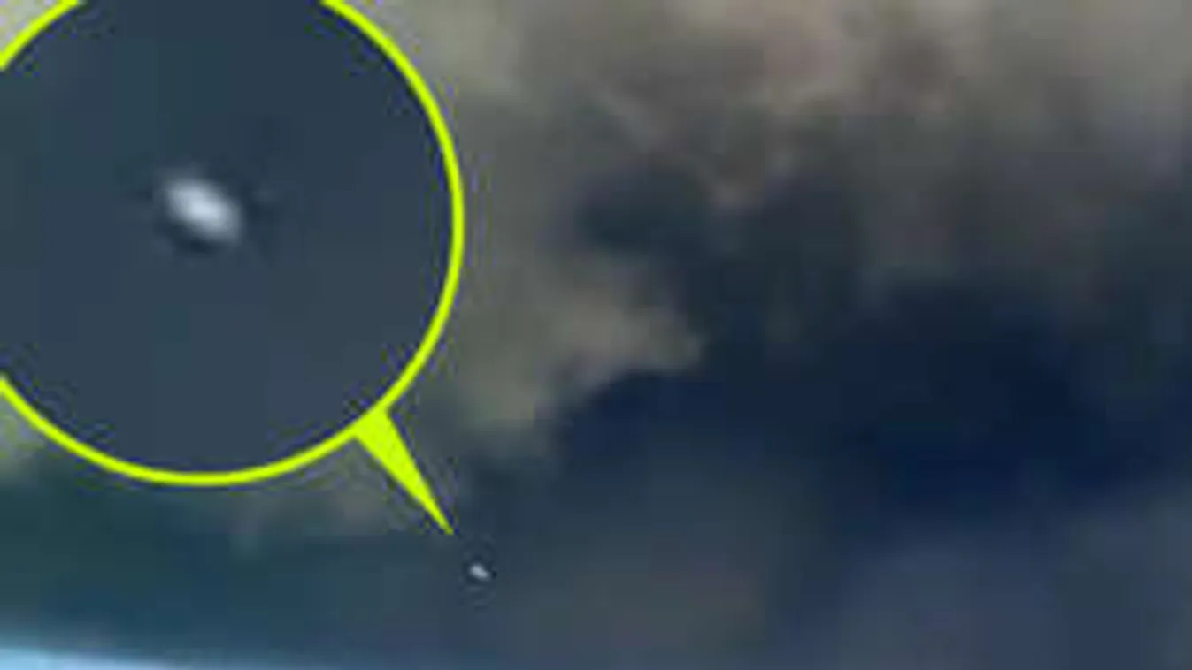 Titokzatos repülő tárgy szállt elő a viharfelhőből Kemecse felett