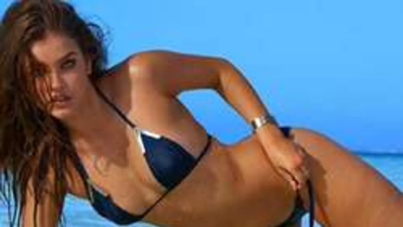 Egy világ várta! Palvin Barbi megmutatta a melleit!