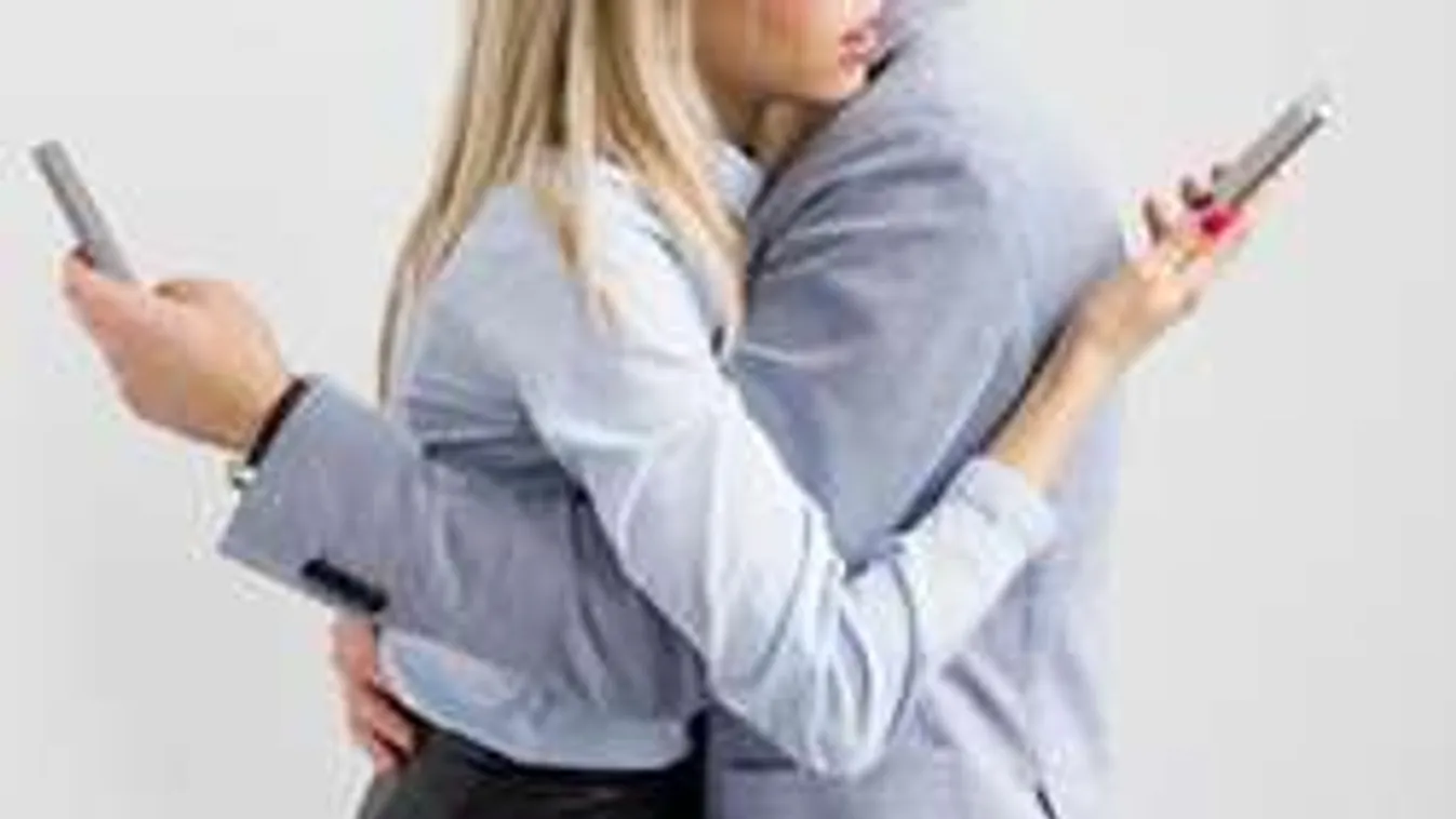 Már a szexet is lecserélnénk egy jó wifire