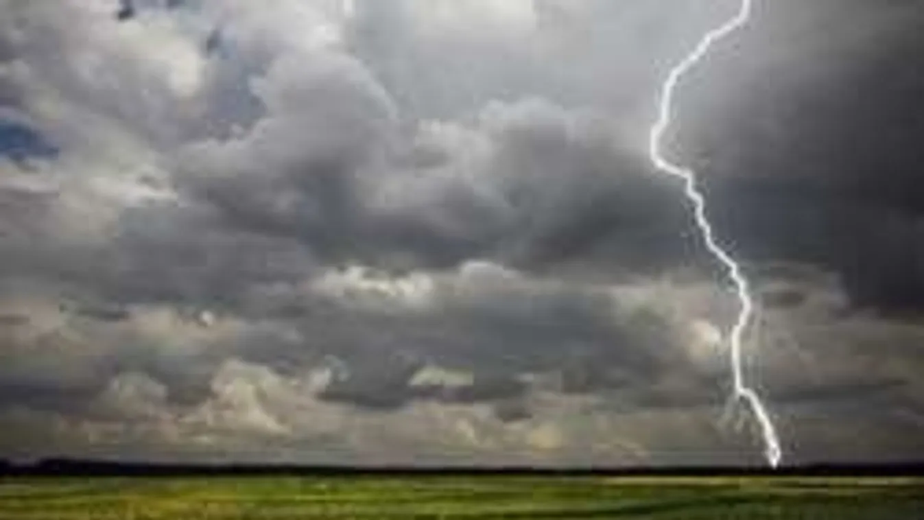 A hét legpusztítóbb vihara közeledik felénk! Itt csap le először