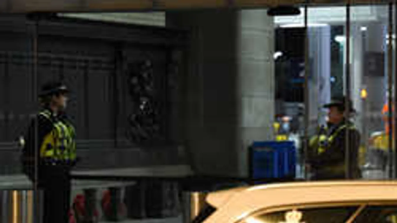 Három sebesült: Késes támadó miatt zárták le a manchesteri pályaudvart