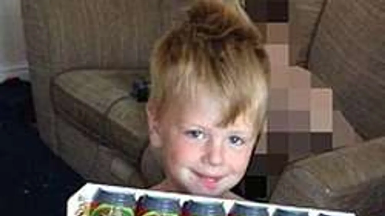 Meghalt a kisfiú, mert beleakadt a kabátja a kilincsbe