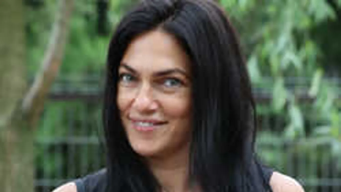 Ilyet még nem láttál, különös karácsonyfával ünnepel Bódi Sylvi