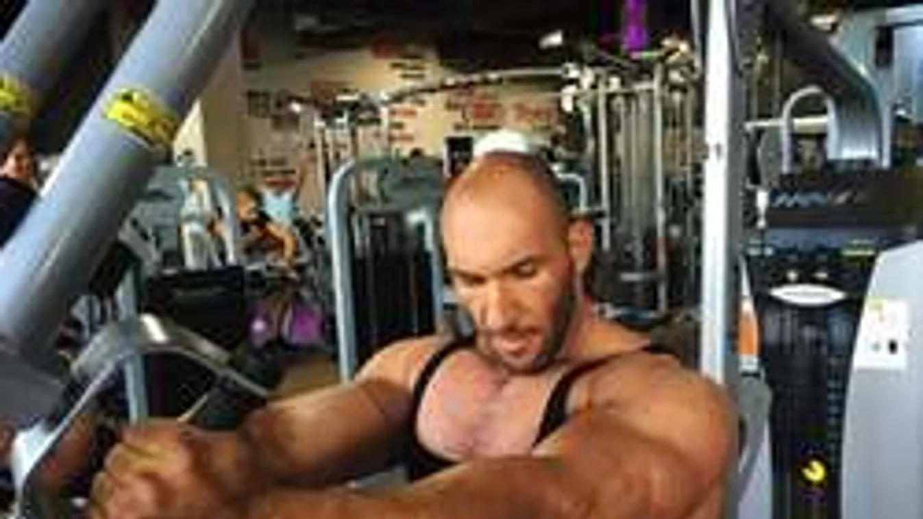 Mozifilmbe illő módon reklámozza magát Berki!