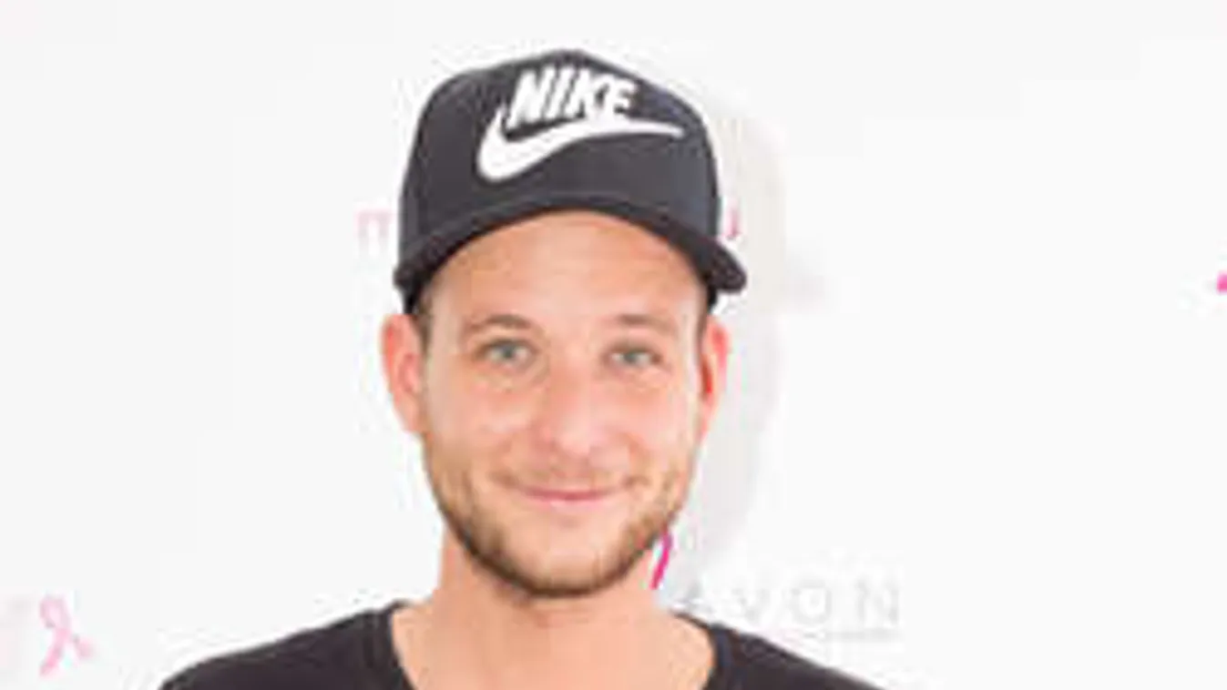 Ennyire édes képet még nem láttál Istenes Bencéék fiáról!