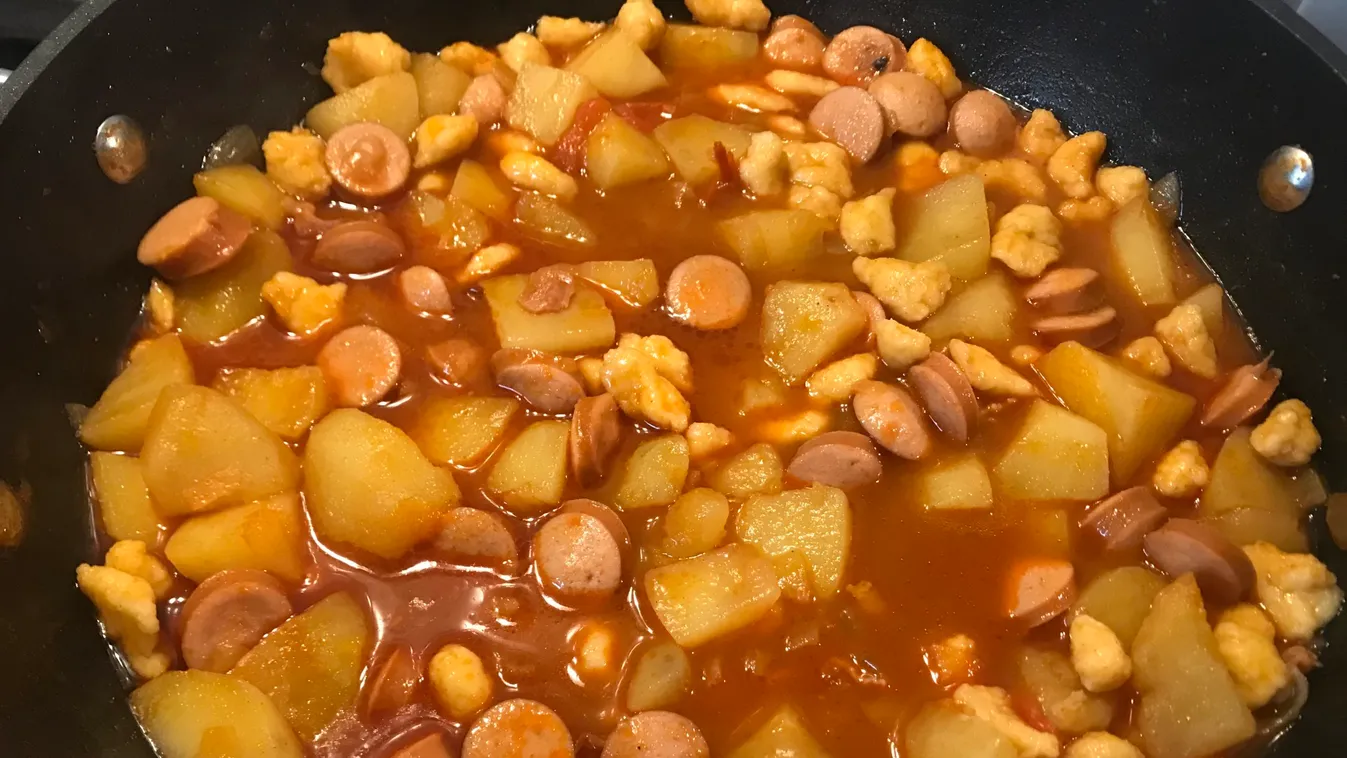 Nagyi-féle extrával: Ezt a paprikás krumplit imádják a gyerekek