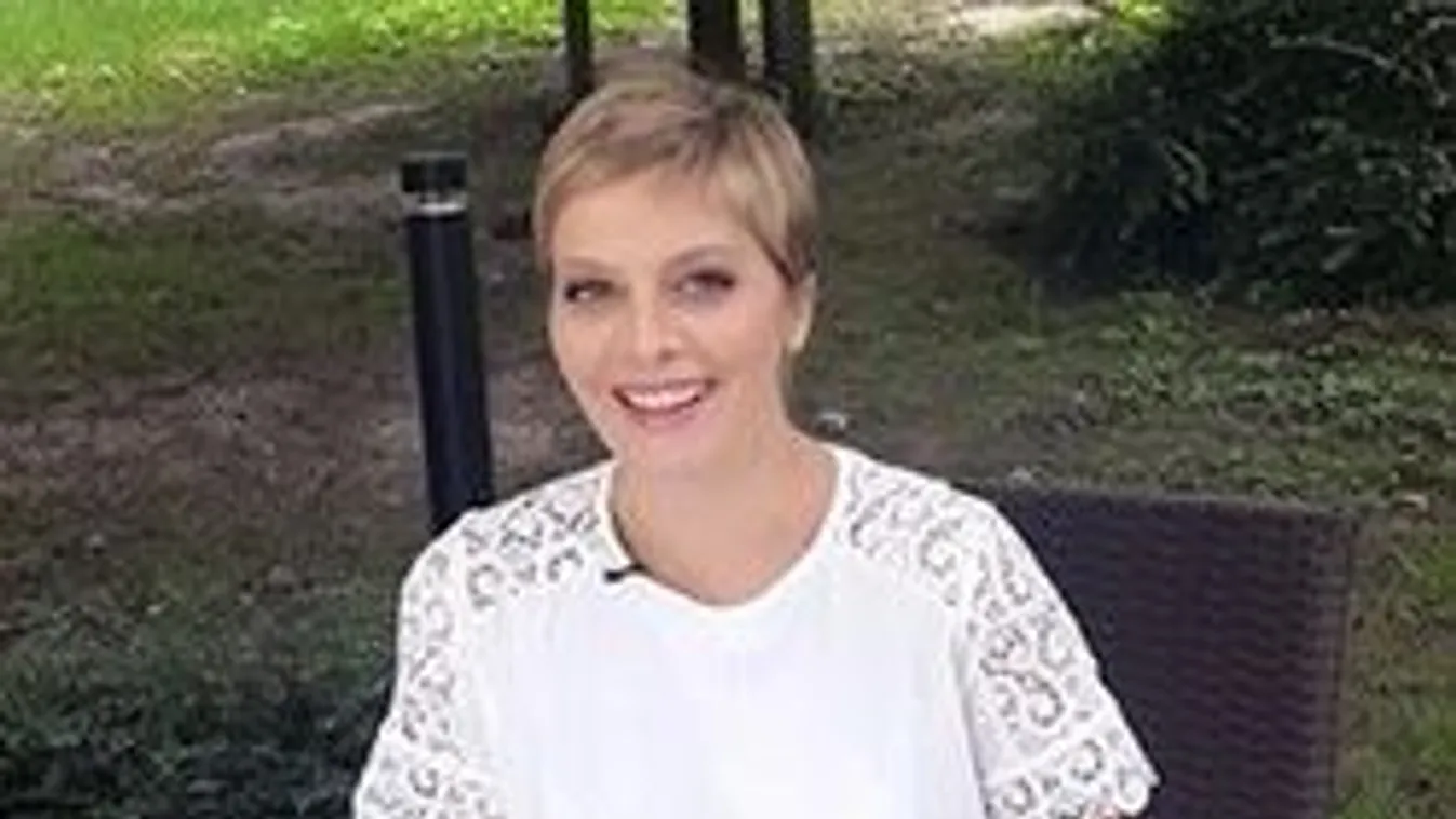 Ennél tündéribb fotót még nem láttunk Tatár Csilláról