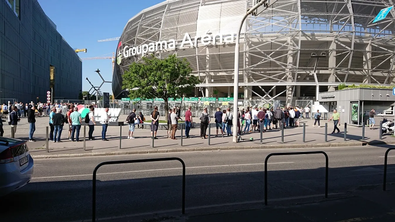 Hétfőn reggel nyolctól lehet átvenni a karszalagokat