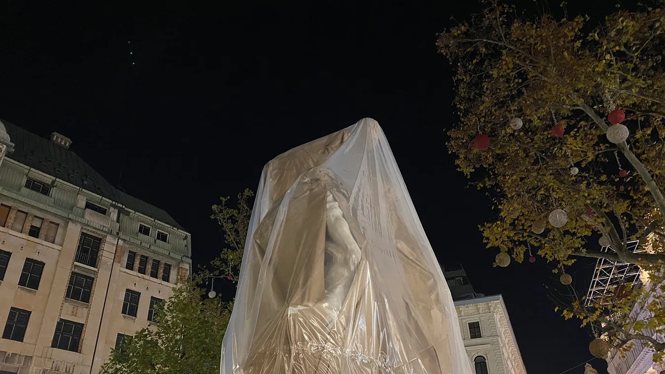 A Vörösmarty tér ékessége: Karácsony Gergely visszatért ahhoz a megoldáshoz, amit méltatlannak titulált