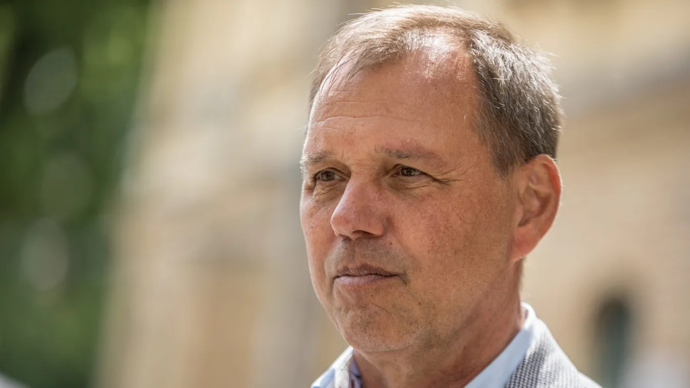 Szlávik János fontos bejelentést tett a húsvéttal kapcsolatosan