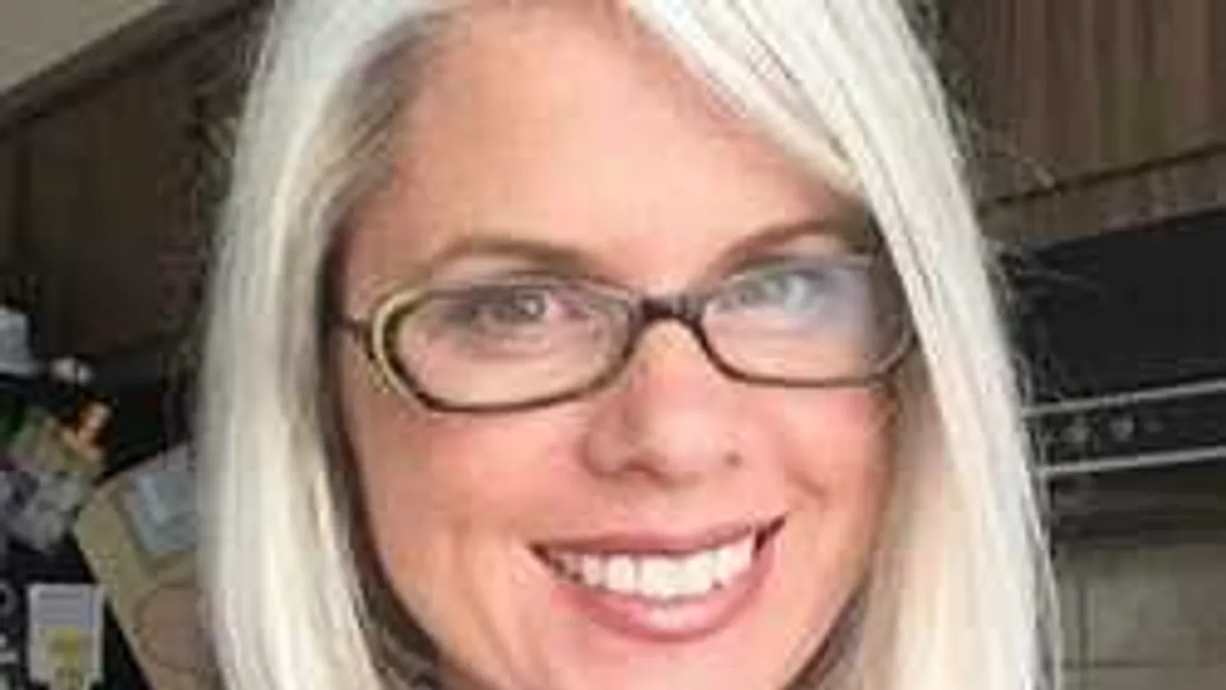 Ragyogó natúr tincsek: nemet mondtak a hajfestésre ezek a bevállalós szexi nők