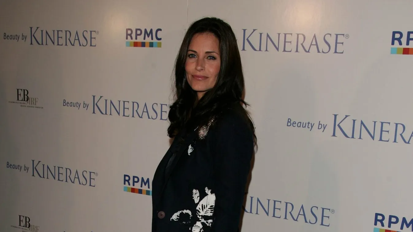 Courtney Cox Arquette Host Fundraiser For EB Medical Research