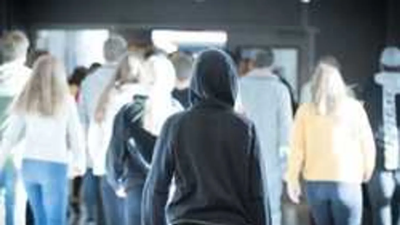 Csak élősködik Svájcban a veszélyes dzsihádisták 40 százaléka