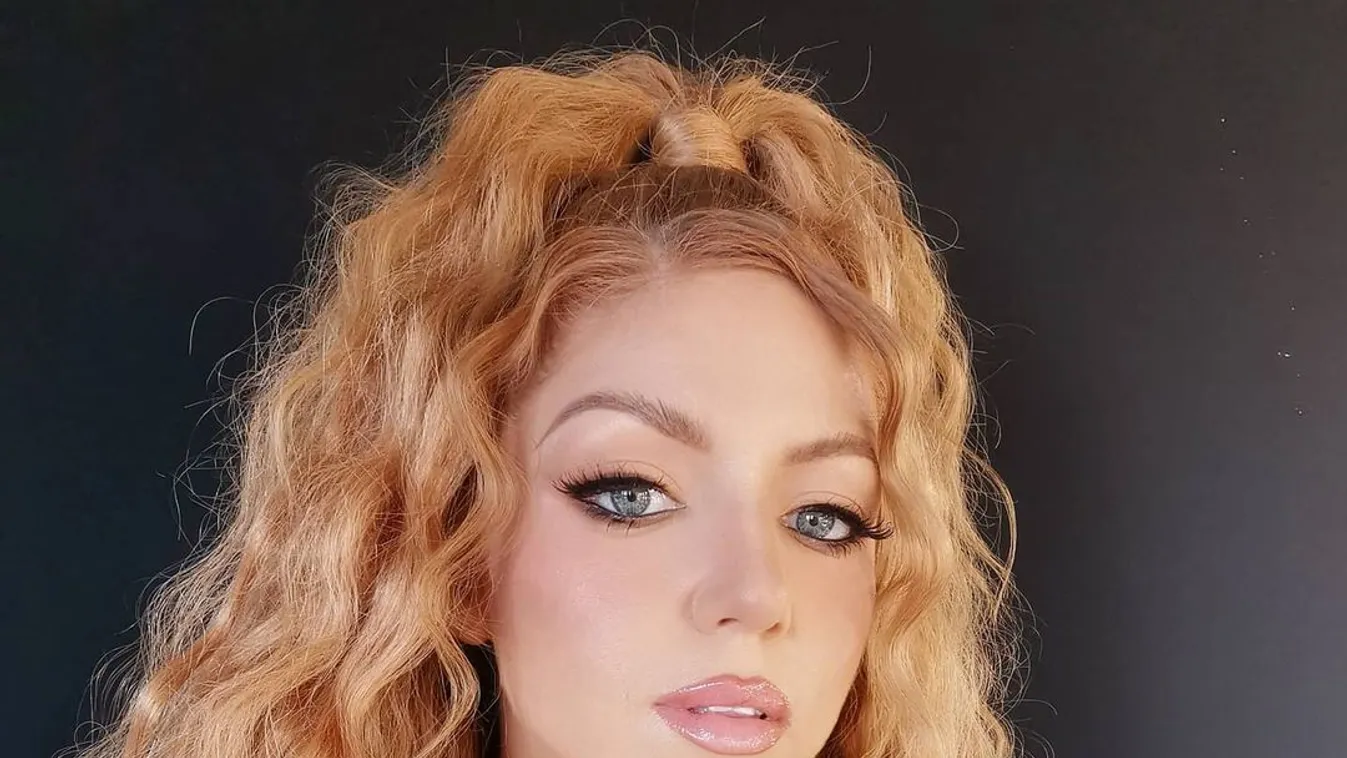 „Tíz éve ugyanazzal a sráccal bújok ágyba” – Tolvai Reni kiosztotta a rosszakaróit