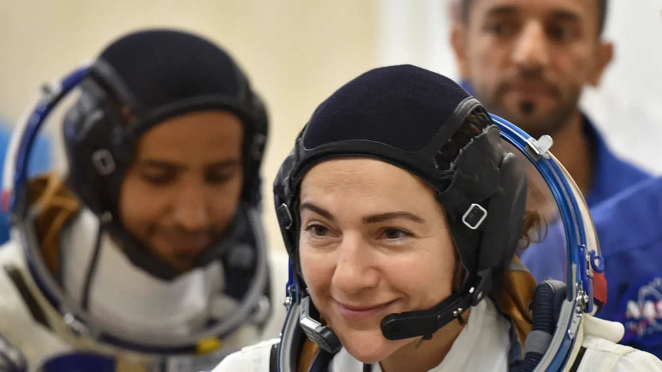 Csak csajok mennek űrsétára a Nemzetközi Űrállomáson