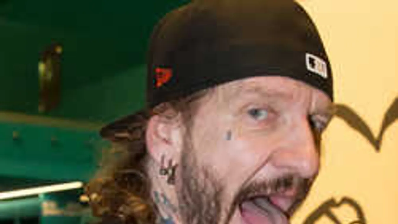 Paulo Coelho posztolt Ganxsta Zoleeról: de mit szól hozzá a rapper?