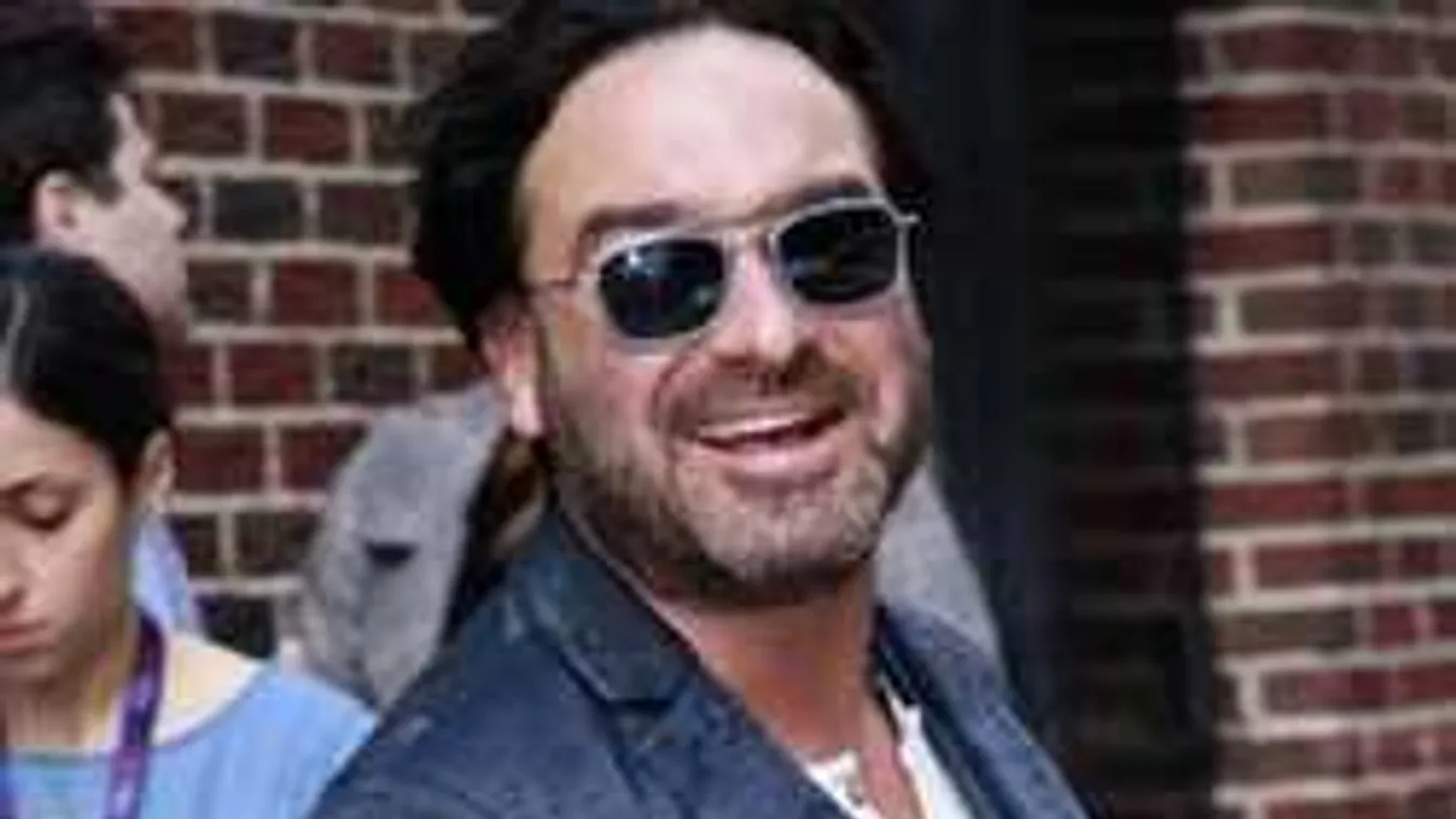 Ledöbbentek a kollégái, durva mit árult el a színész