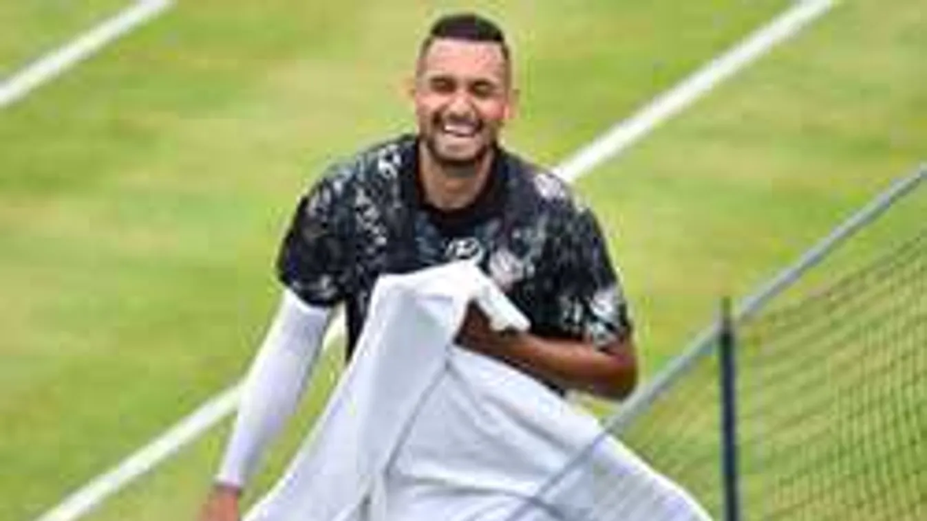 Gúnyolta a bírót, dobálózott, megint bekattant a világsztár