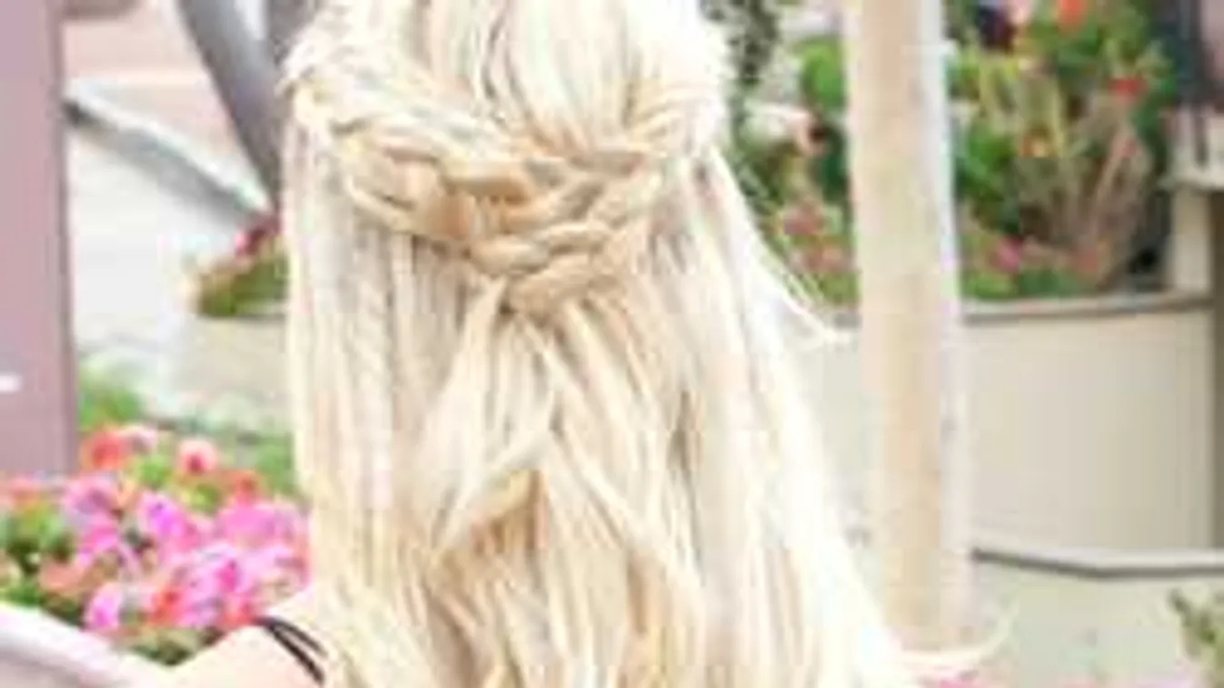 Ez a szexi és fiatalos frizura igazi bombázóvá tesz a nyáron!