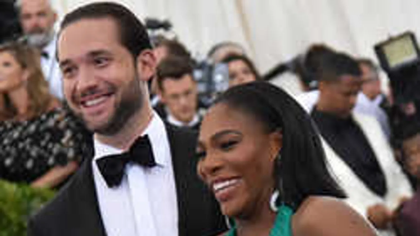 Tündököl Serena Williams babája