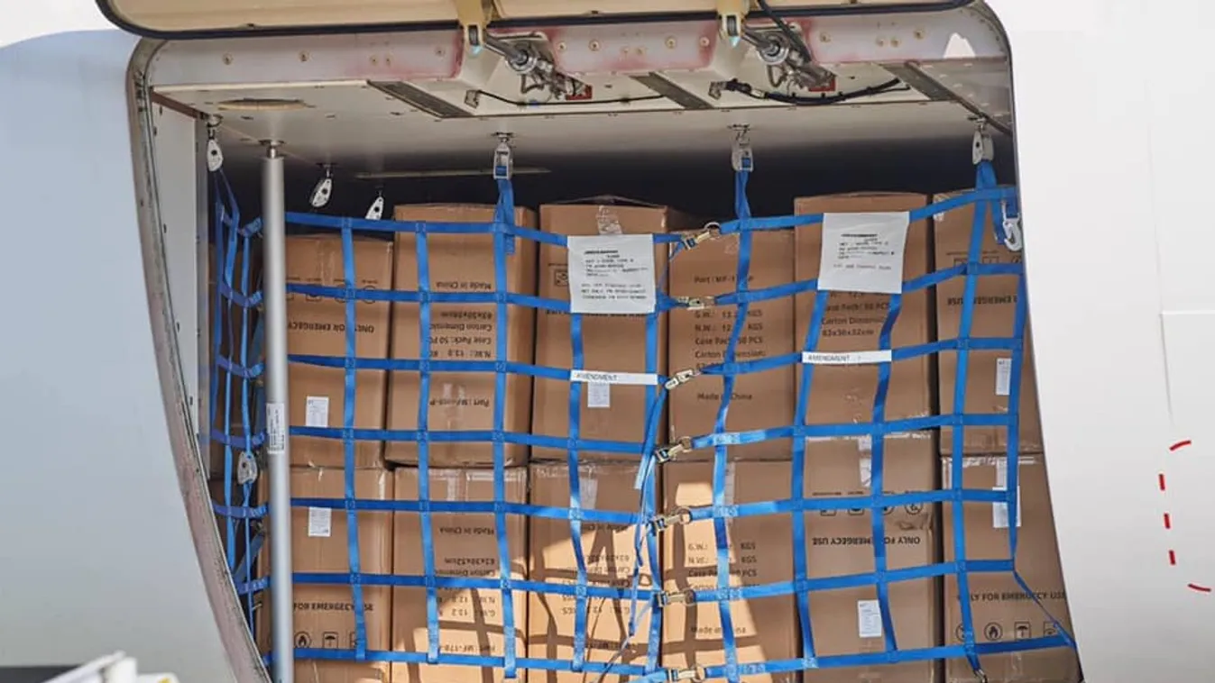 Lélegeztetőgépek érkeztek, bebiztosítja magát Magyarország