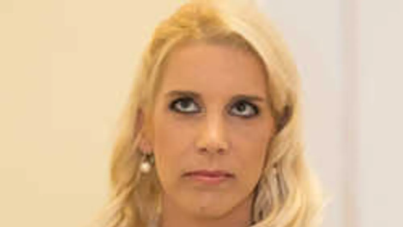 Támadásba lendült a leszbikus magyar színésznő, durva, amit tett!