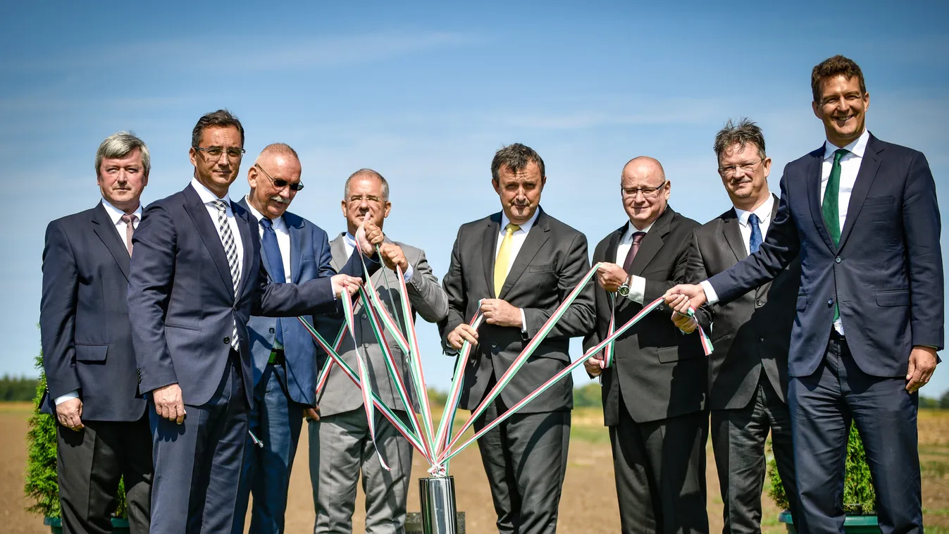 Letették a Debrecenben épülő Nemzeti Oltóanyaggyár alapkövét