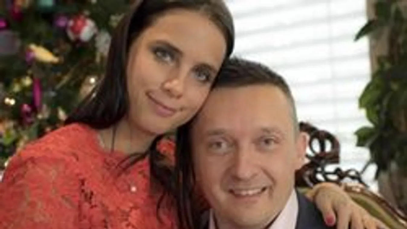 Rogán Antalt szexi fotósorozattal lepte meg felesége!