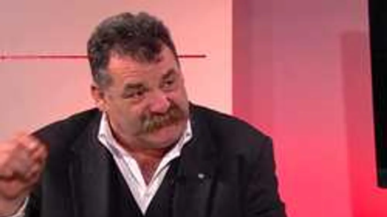 Elmérgesedett a helyzet, magára hagyta felesége a beteg magyar sztárt!