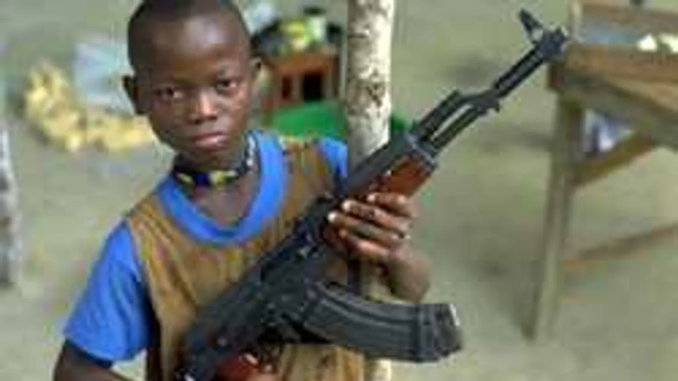 Német fegyverekkel ölnek a gyermek katonák!