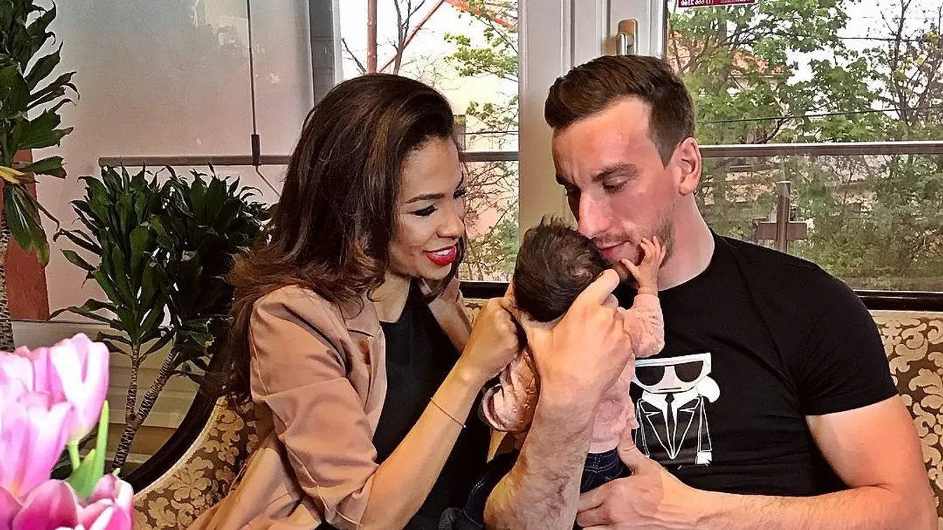 Őszinte fotó: Megmutatta a hasát szülés után a magyar híresség