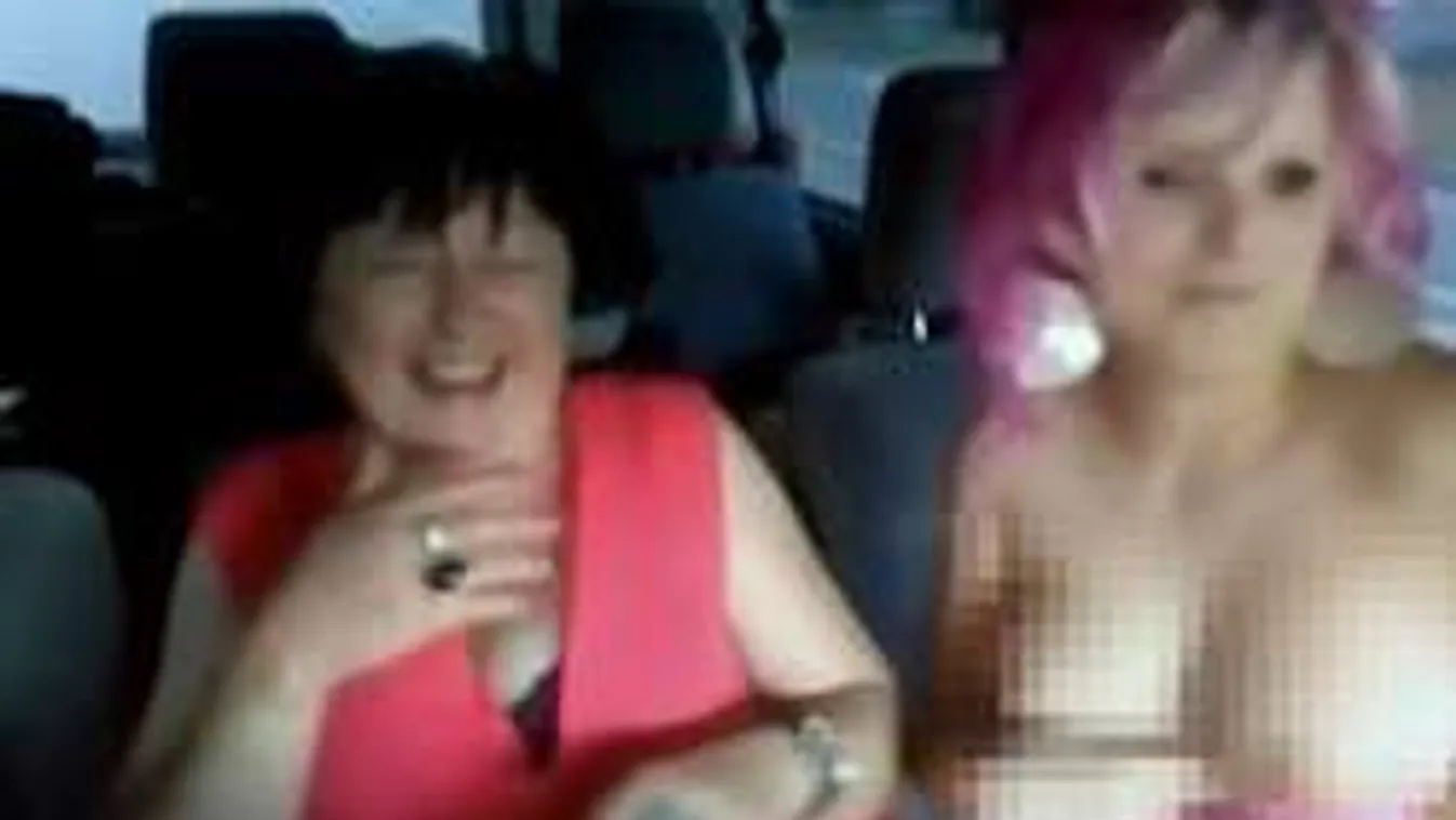 Kamerák előtt dobta ki hatalmas melleit a vak valóságshow-sztár!