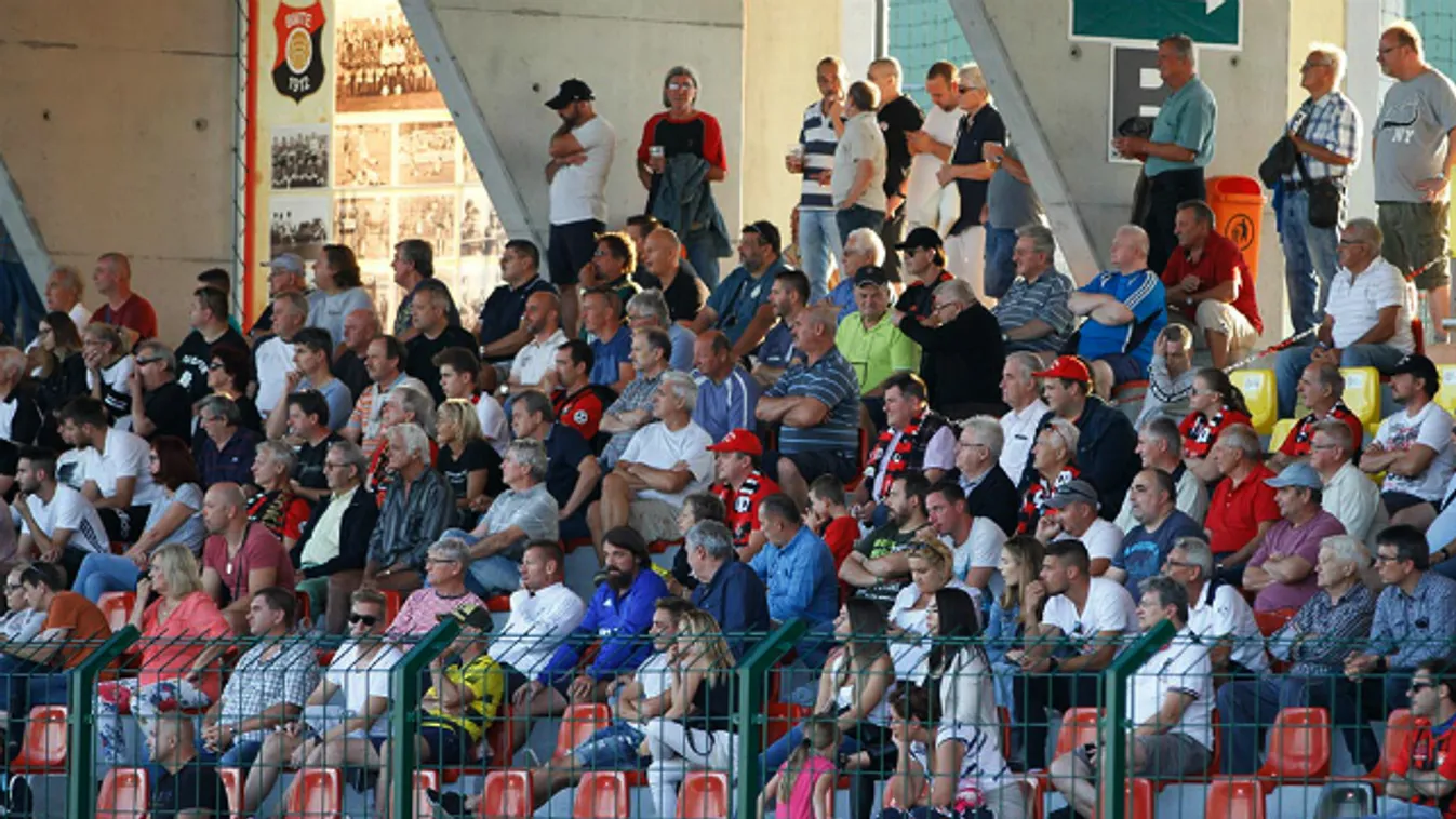 Orbán Viktor bejelentette: jövő héttől már meccsre is járhatunk