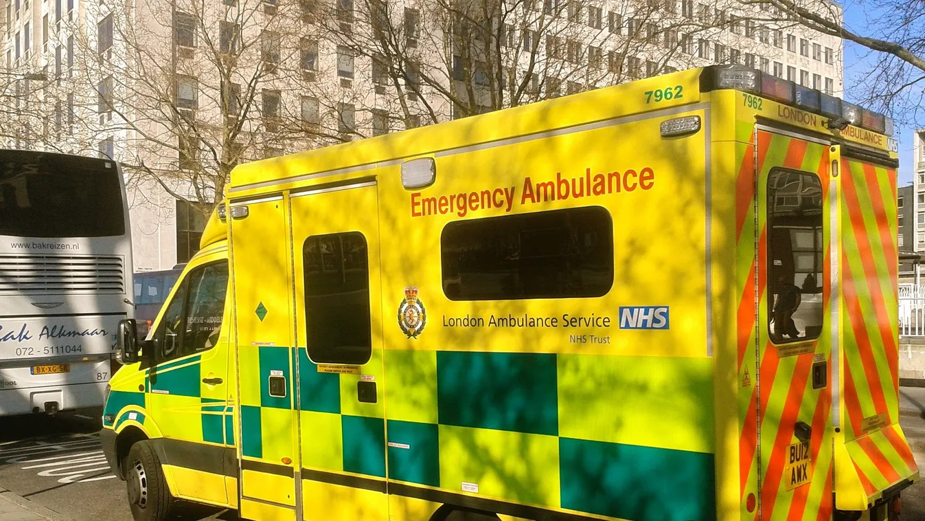 „Fogalmam sem volt, hogy terhes vagyok” – mentőautóban hozta világra gyermekét a fiatal kismama