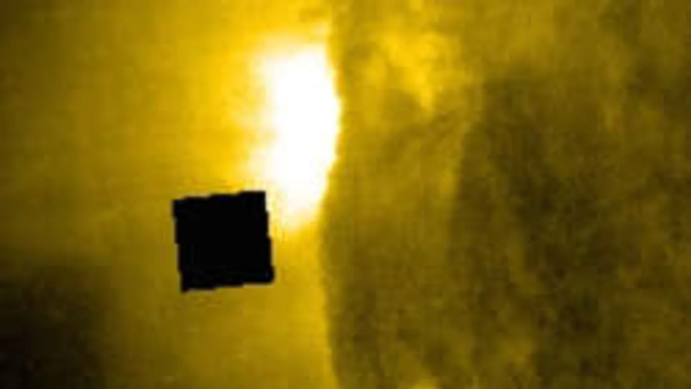 Ezt titkolja a NASA: Földönkívüli űrállomás kering a Nap körül!