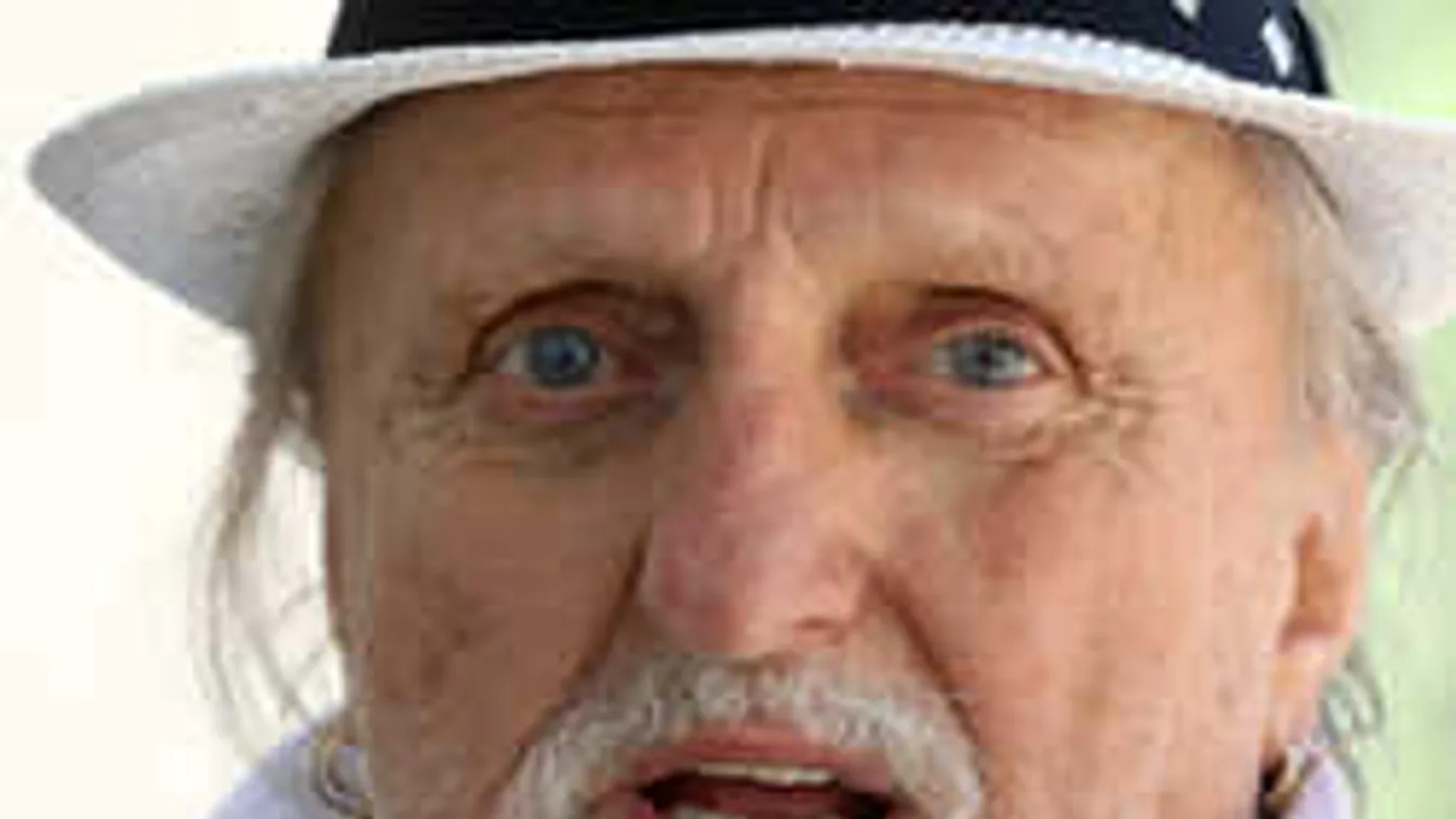 Aggódik a daganatos zenész: Késik Benkő László szövettani eredménye!