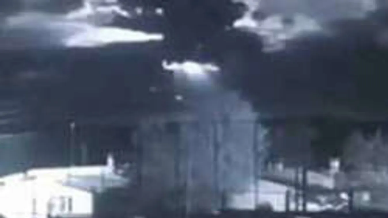 Hatalmas ufó robbant fel az Iszlám Állam központja felett!