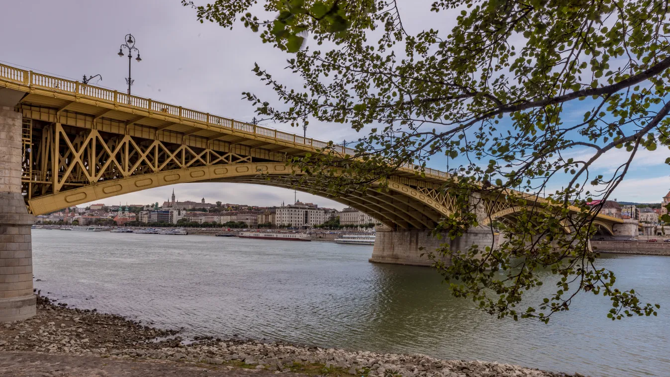 Egy parlamenti őr mentette ki a Dunából a Margitszigetről elsodort embert