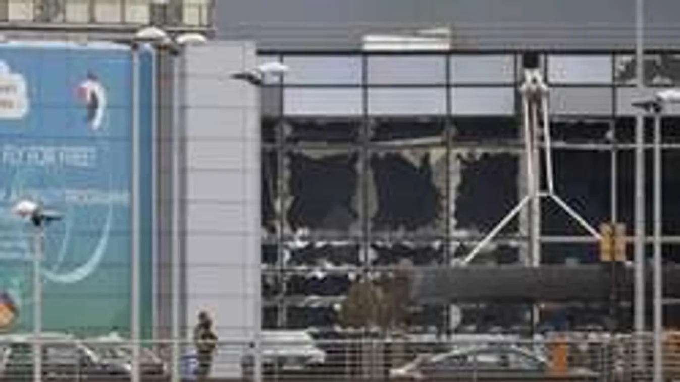 Buszokkal szállítják a brüsszeli robbantás miatt reptéren rekedt utasokat