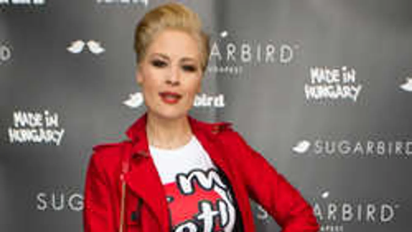 Az ágyban fekve közölte a rossz hírt a dögös magyar műsorvezető