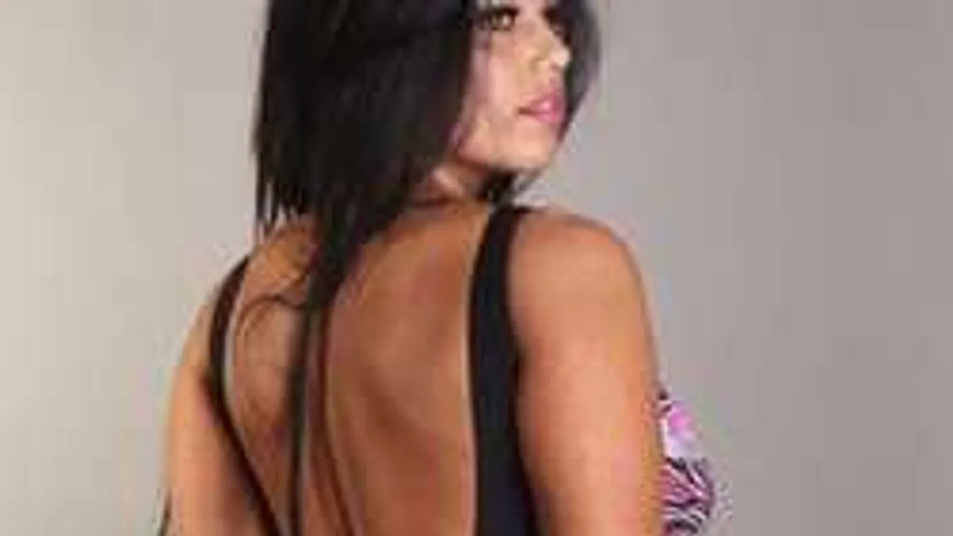 Elég a címlapok hazugságaiból - így néz ki egy valódi nő teste!