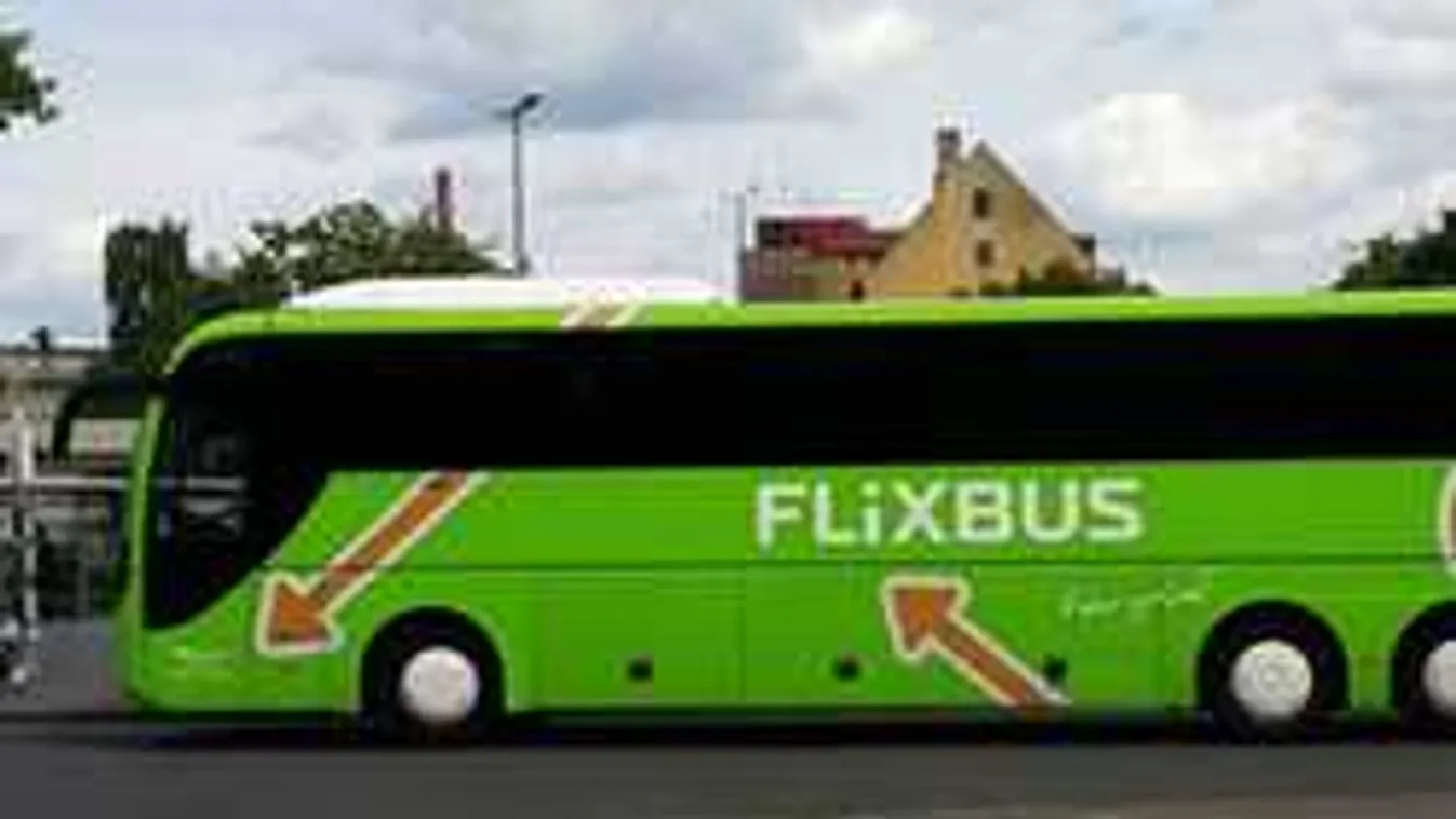 Óriás pánik, az utastérben randalírozott az afrikai migráns