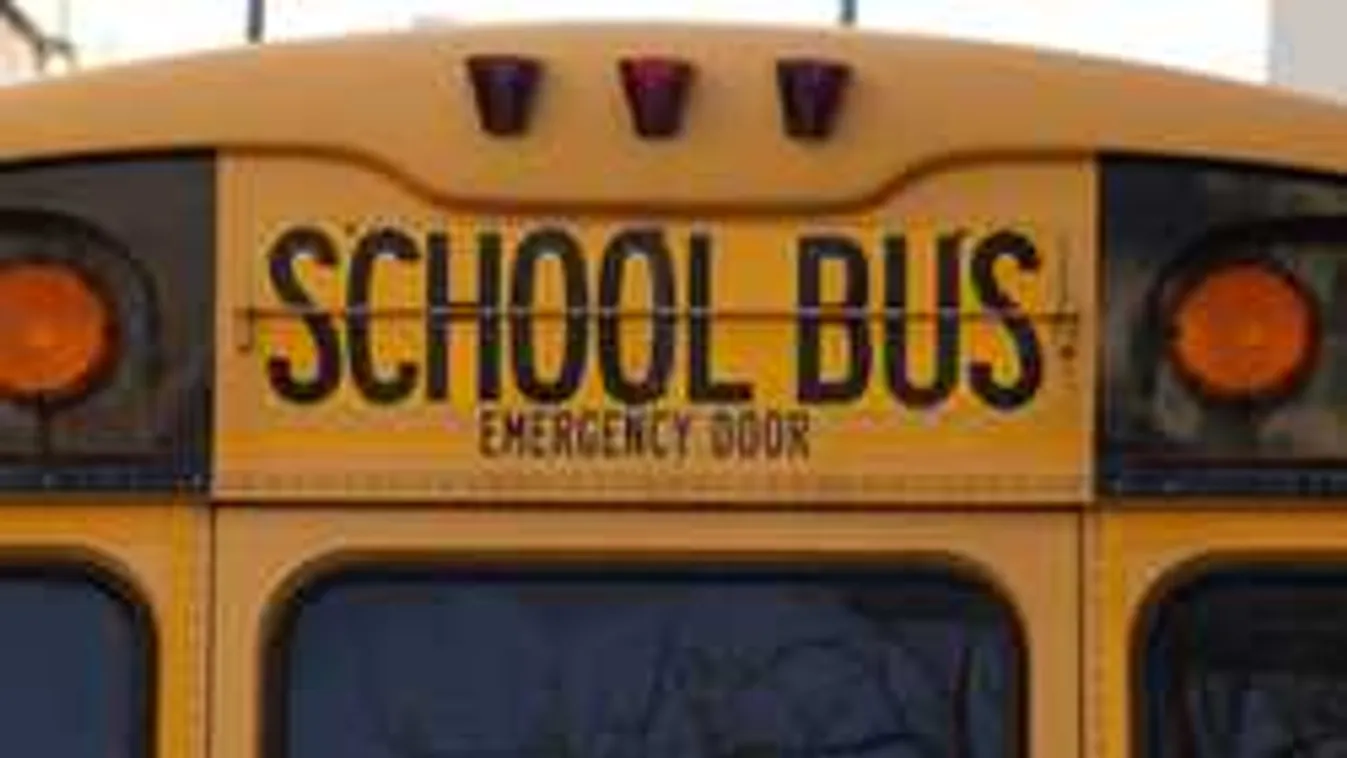 Ez durva, 13 éves diákjával bukott le a házas tanárnő, mindenre rávette